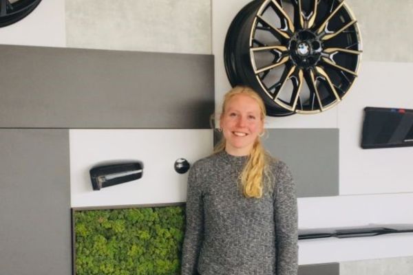 Amber Meijer- BMW Nederland Amber Meijer- BMW Nederland